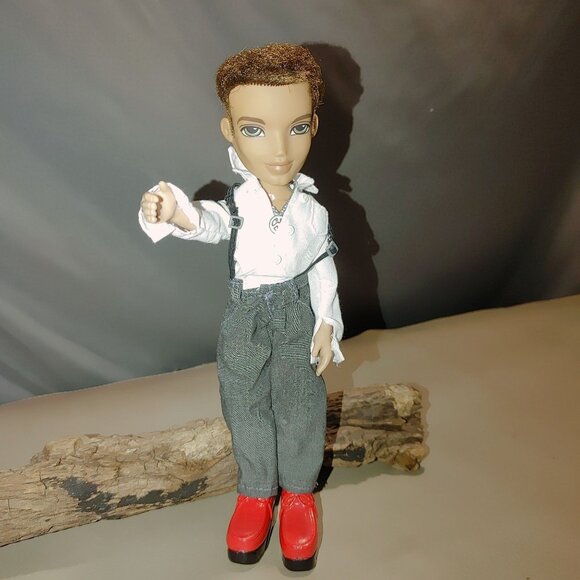 Dylan Doll Boyz MGA 2002 TM White Shirt Grey Pant HOT Red Boots Peace Necklace - Picture 6 of 6